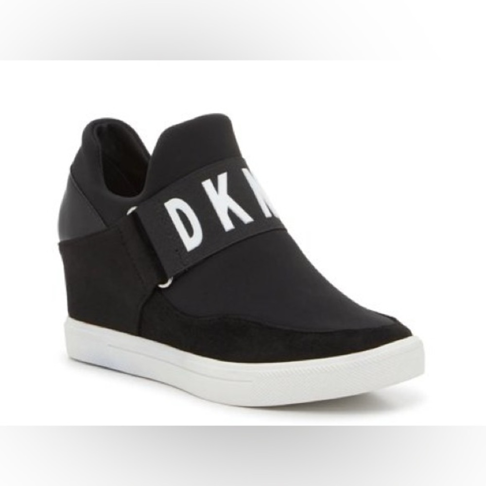 DKNY Cosmic Women’s Black Wedge Sneakers Size 9 NEW